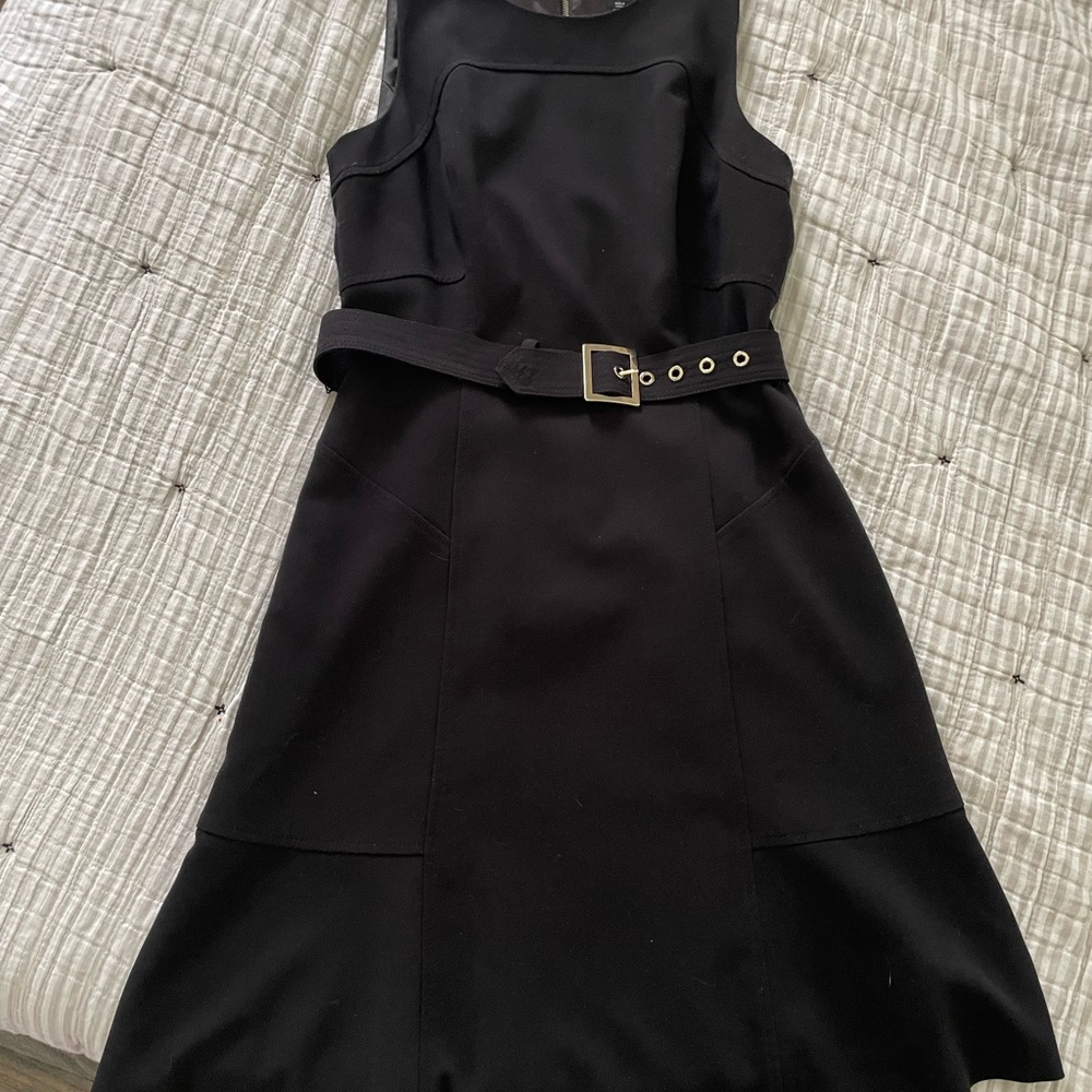 GUC White House Black Market Dress